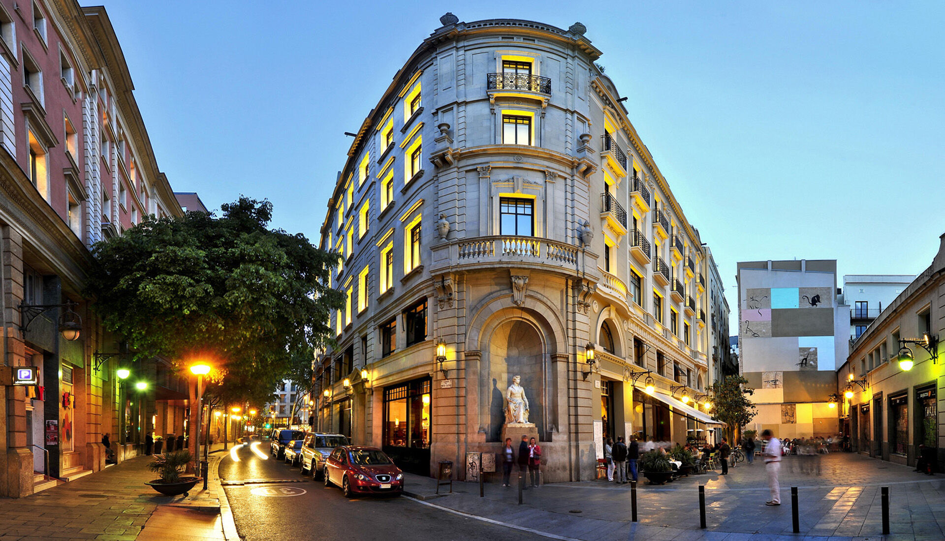 1898 Hotel 4*